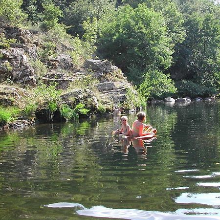 Отель Mas La Donzelenche Vialas Номер фото
